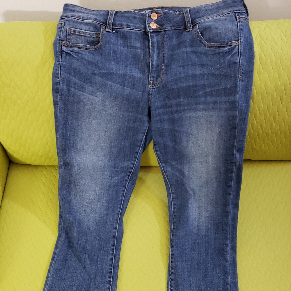 American Eagle Crop Jeans